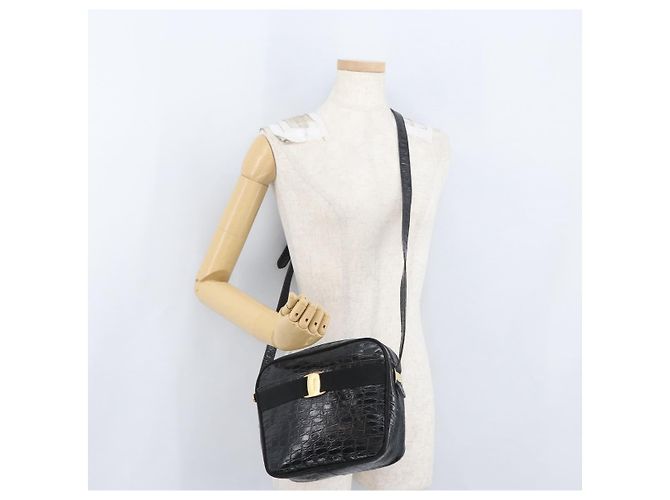 Borsa a Spalla Salvatore Ferragamo in Pelle Nera Oro Auth ka3122A Nero D'oro - vista 23