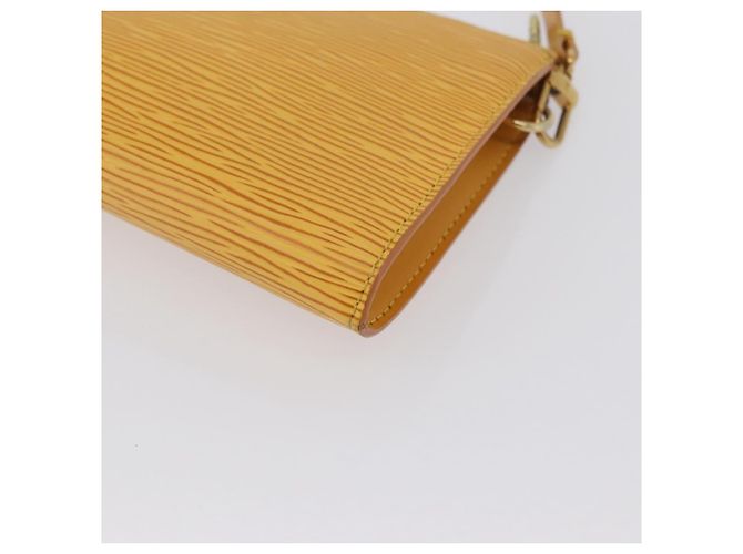 LOUIS VUITTON Pochette Accessoires Epi Pouch Giallo M52949 LV Auth 170894 - vista 16
