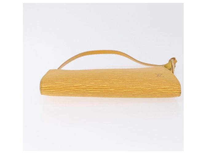 LOUIS VUITTON Pochette Accessoires Epi Pouch Giallo M52949 LV Auth 170894 - vista 5