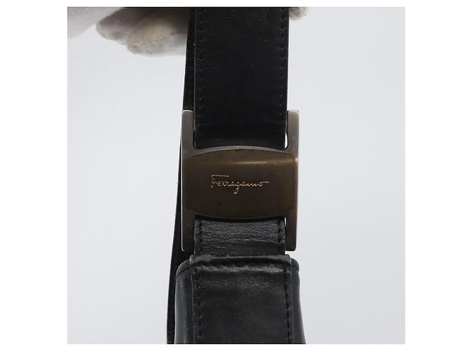 Borsa a Spalla Vala in Pelle Nera Salvatore Ferragamo Auth 174573 Nero - vista 14