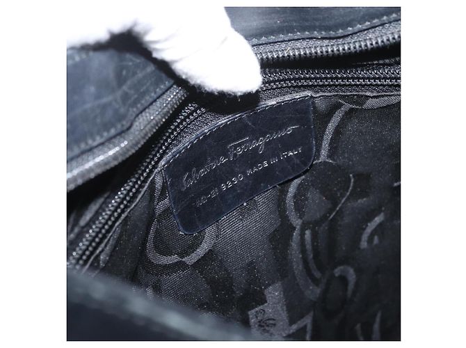 Borsa a Spalla Vala in Pelle Nera Salvatore Ferragamo Auth 174573 Nero - vista 16