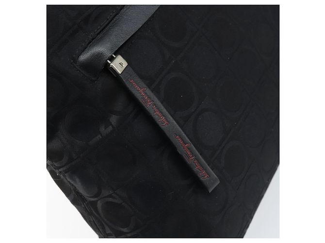 Bolsa Tote Gancini de Nylon Preta e Prata da Salvatore Ferragamo Auth BA11280 Preto - vista 14