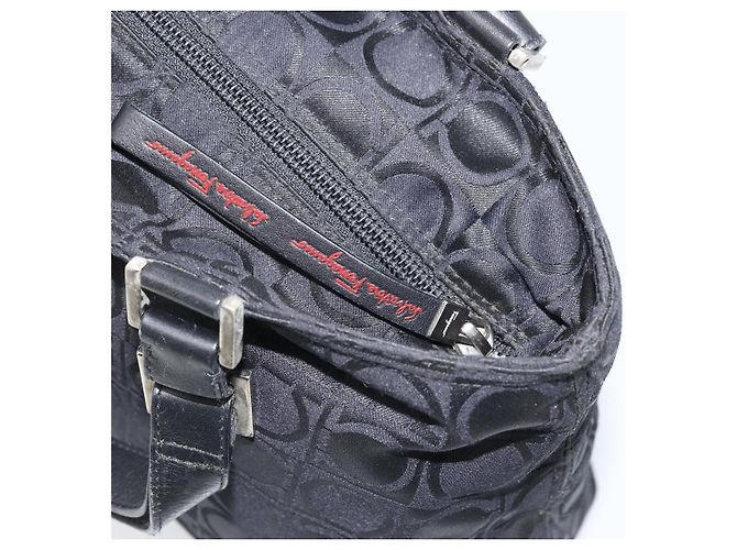Bolsa Tote Gancini de Nylon Preta e Prata da Salvatore Ferragamo Auth BA11280 Preto - vista 15