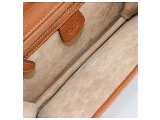 GUCCI Clutch in Pelle Marrone Oro Auth ep13771 D'oro - vista 16