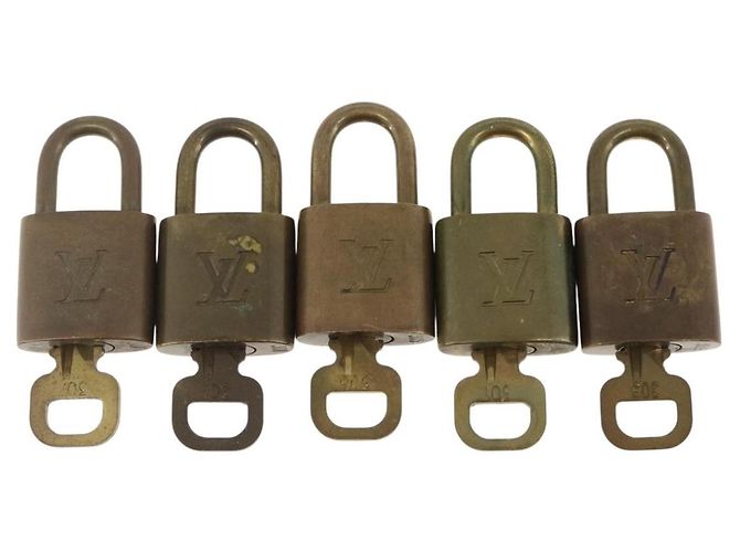 LOUIS VUITTON Set di 5 Lucchetti in metallo Oro LV Auth 167111 D'oro - vista 2
