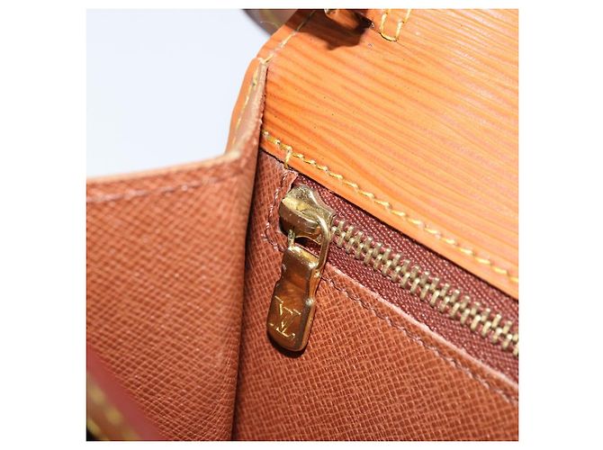 LOUIS VUITTON Borsa a Mano Dragonne Epi Serie Beige LV Auth ep13806 - vista 21