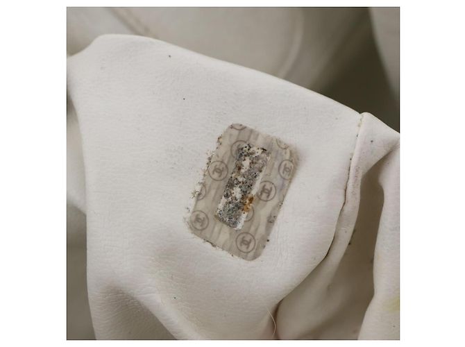 Zaino CHANEL in pelle bianca oro CC Auth gh1739 Bianco D'oro - vista 19