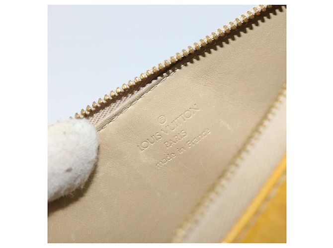 LOUIS VUITTON Pochette Lexington Monogram Vernis Beige M91010 LV Auth ARZ319 - vue 18