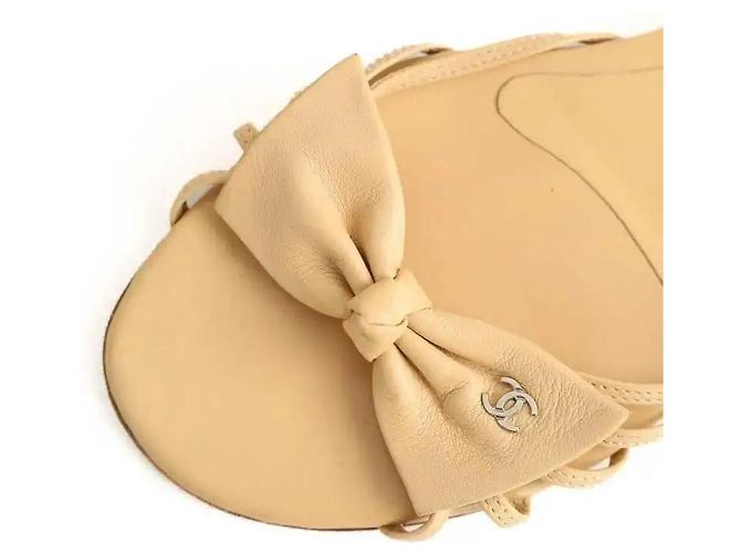 Chanel Sandali in pelle beige - vista 5