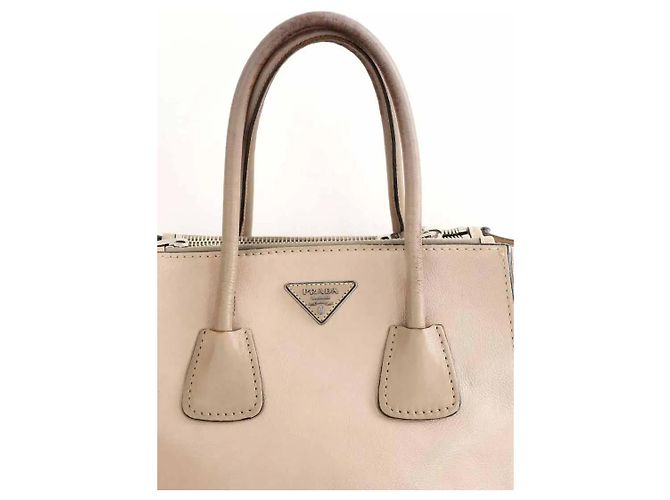 Prada Bolsa tote bege - vista 2