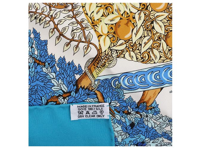 Fazzoletto di seta Hermès Carré 90 "Les Legendes de L'Arbre" in blu - vista 14