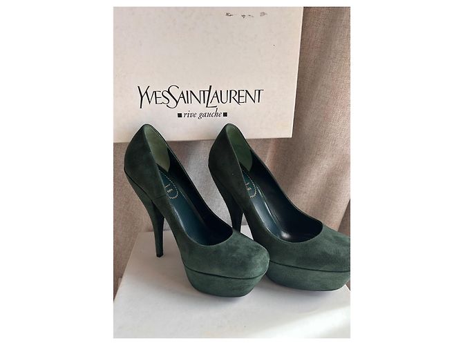 Yves Saint Laurent – Escarpins "Lucy 105" en Daim Vert Forêt - vue 4