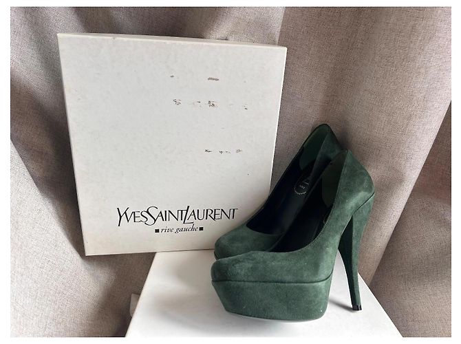 Yves Saint Laurent – Escarpins "Lucy 105" en Daim Vert Forêt - vue 7