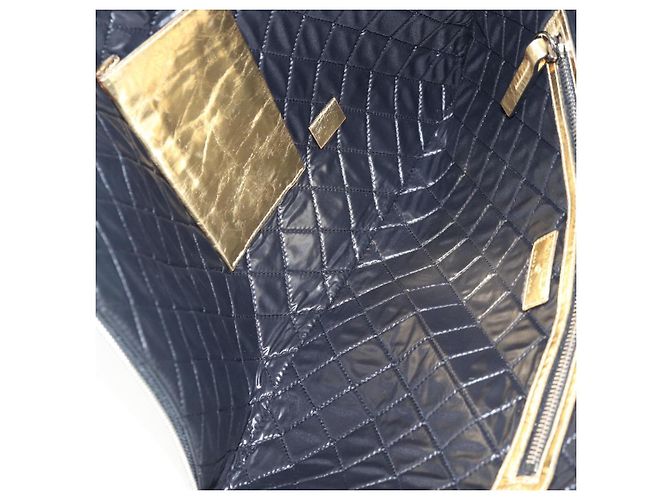 Chanel Feminine de piel plisada Large Dorado - vista 5