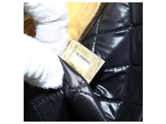 Chanel Feminine de piel plisada Large Dorado - vista 7