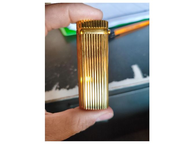 Cartier Oval gas lighter in ruby - view 4