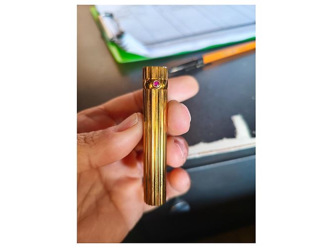 Cartier Oval gas lighter in ruby - view 6