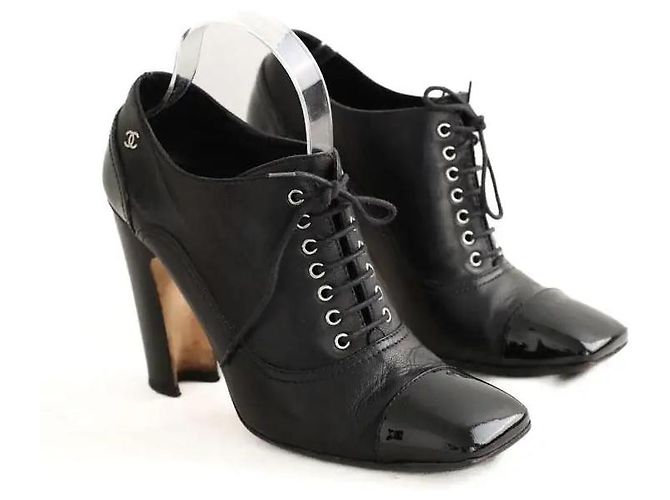Chanel Schwarze Schnürschuhe - Ansicht 3