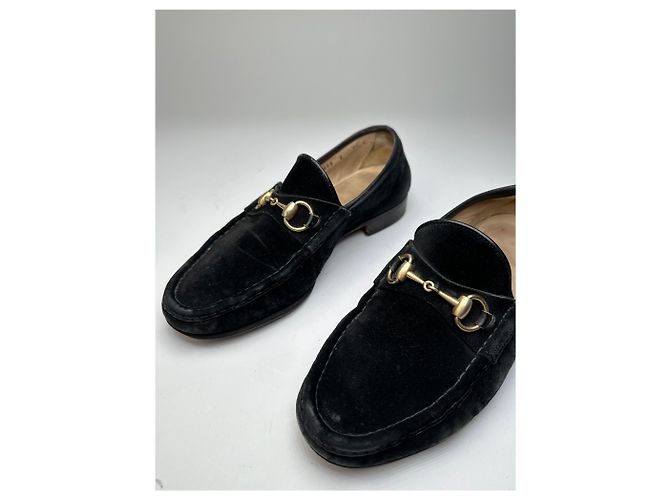 Vintage Gucci Wildleder Slipper mit schwarzem Pferdebit - Ansicht 2