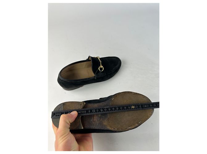 Vintage Gucci Wildleder Slipper mit schwarzem Pferdebit - Ansicht 9