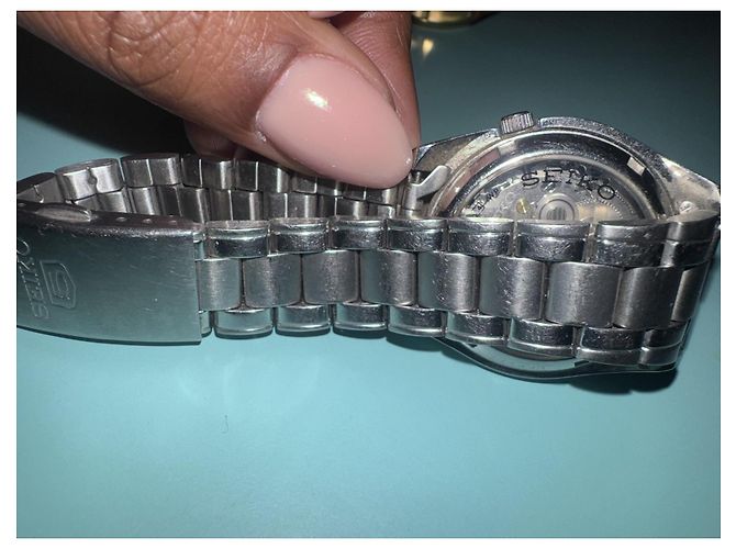 Reloj de Pulsera Seiko 5 Automático Negro Hardware de plata - vista 2