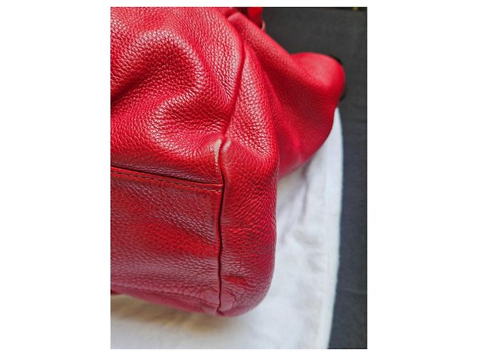 Marc by Marc Jacobs Sac Marc Jacobs en cuir grainé rouge - Excellent état ! - vue 11