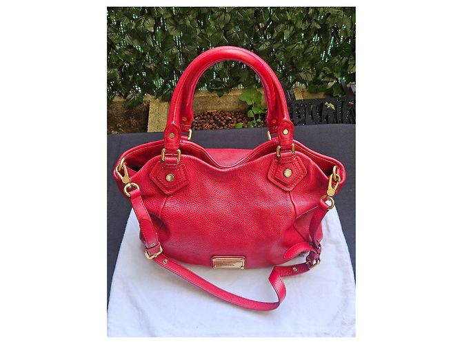 Marc by Marc Jacobs Sac Marc Jacobs en cuir grainé rouge - Excellent état ! - vue 6