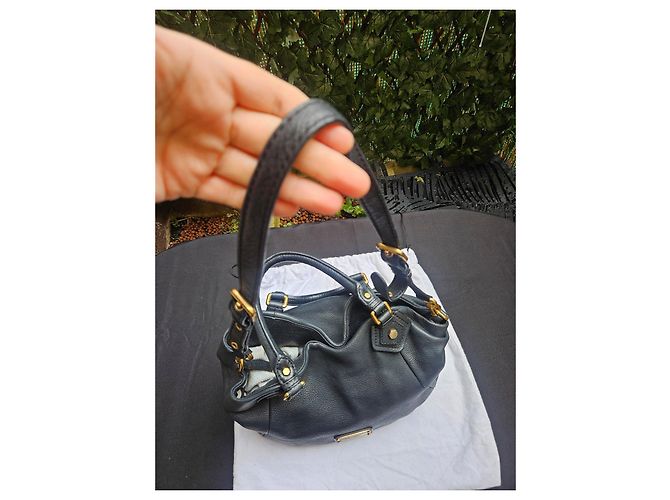 Marc by Marc Jacobs Sac Marc Jacobs - Modèle Francesca, en grainé cuir noir. Excellent état - vue 15