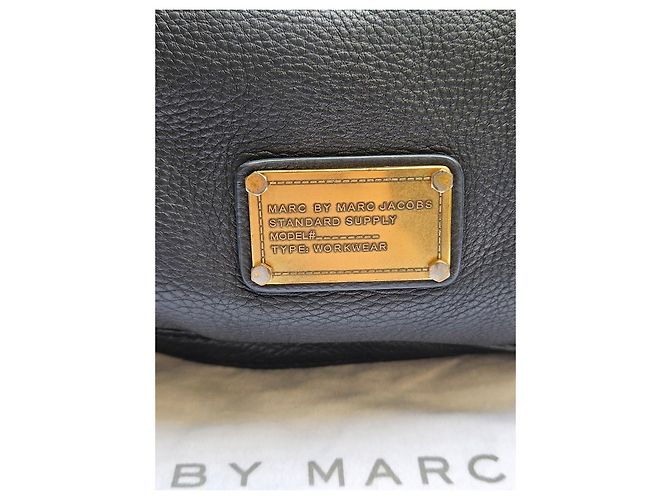 Marc by Marc Jacobs Sac Marc Jacobs - Modèle Francesca, en grainé cuir noir. Excellent état - vue 2