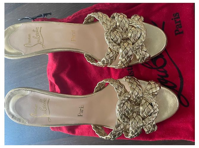 Christian Louboutin MARIBIS NAPPA PLATINO D'oro - vista 2