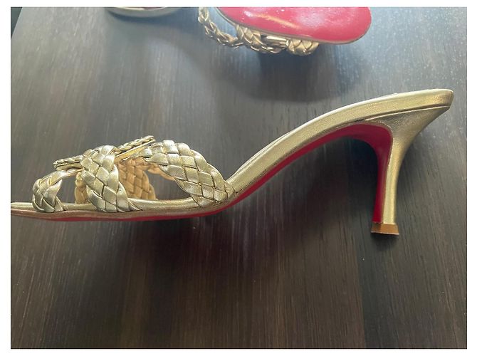 Christian Louboutin MARIBIS NAPPA PLATINO D'oro - vista 6