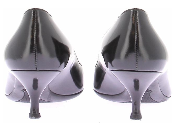 Prada Schwarze Pumps aus lackiertem Leder - Ansicht 5