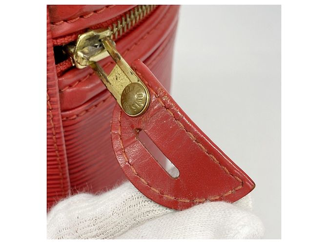 Cannes Epi Handtasche von Louis Vuitton Rot - Ansicht 10