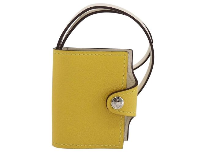 Charm per borsa Ulysse Nano di Hermès Giallo - vista 2