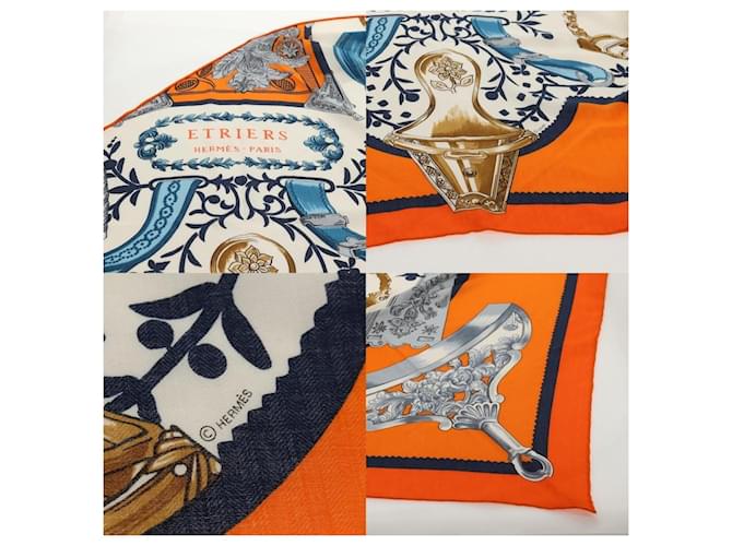 Sciarpa in cashmere Hermès Etriers Triangle Geant Arancione - vista 3