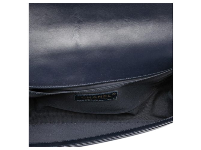 Chanel Schwarz Alt Mittel Gequiltete Lammleder Boy Flap - Ansicht 4