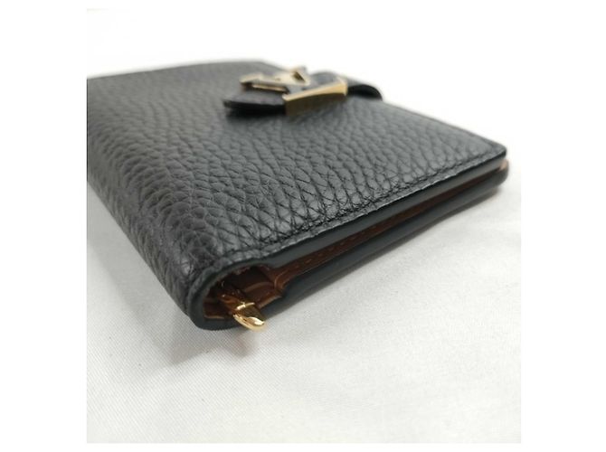 Billetera bi-fold Louis Vuitton en cuero Taurillon Noir Negro - vista 3