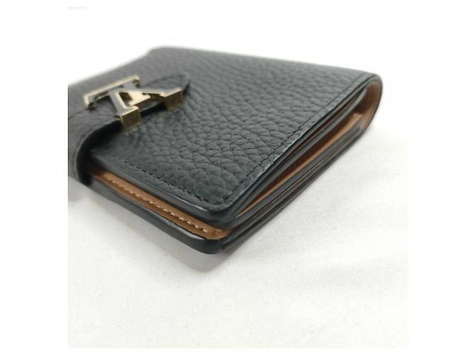 Billetera bi-fold Louis Vuitton en cuero Taurillon Noir Negro - vista 4