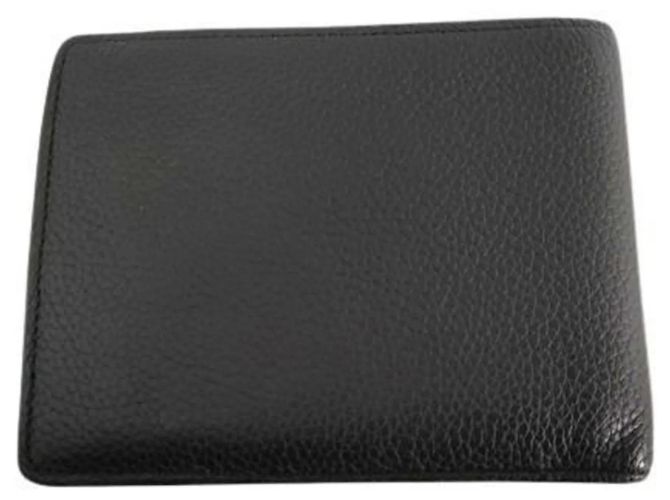 Louis Vuitton Bi-fold Wallet in Black Aerogram Leather - view 2