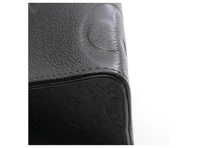 Borsa Tote OnTheGo MM Louis Vuitton Nero - vista 5