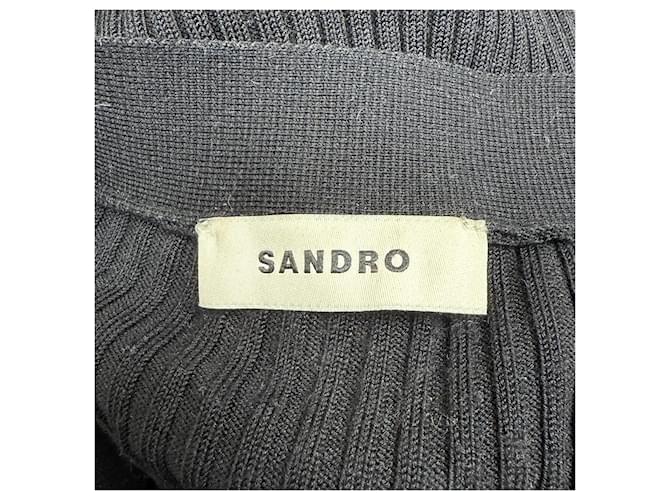 Sandro Strickjacke aus schwarzer Viskose mit Knöpfen - Ansicht 4