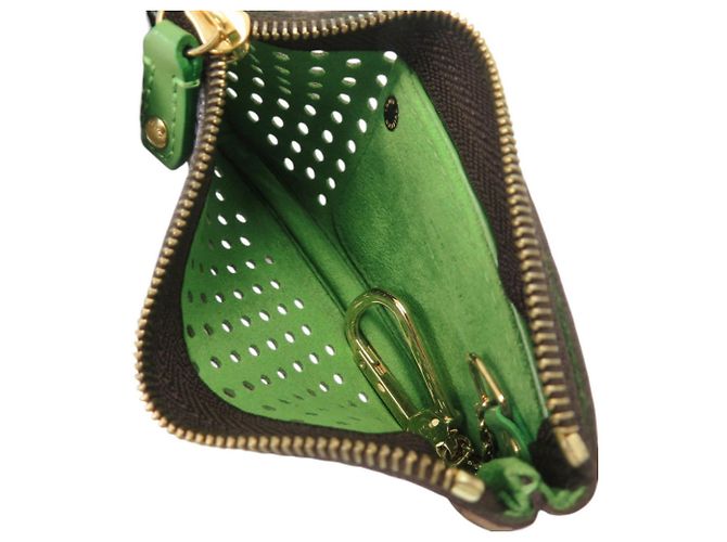 Monedero perforado Monogram Louis Vuitton Verde - vista 4