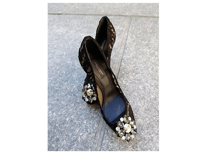 Dolce & Gabbana Décolleté in pizzo nero con cristalli - vista 12