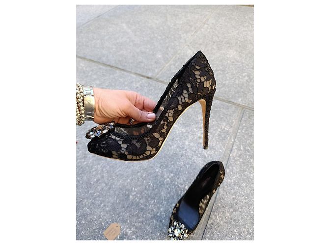 Dolce & Gabbana Décolleté in pizzo nero con cristalli - vista 8