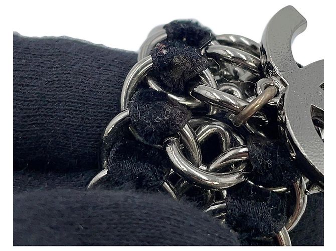 Bracciale in velluto e charm in strass Chanel Nero Argento - vista 10