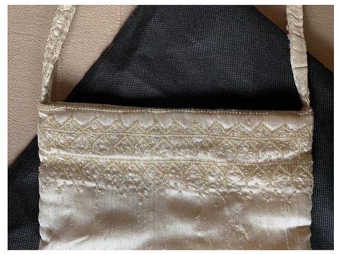 Autre Marque Borsa a tracolla Laura Ashley in seta avorio con perline Bianco - vista 3