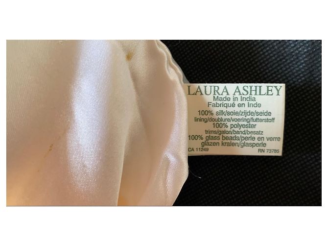 Autre Marque Borsa a tracolla Laura Ashley in seta avorio con perline Bianco - vista 6