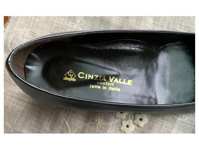 Autre Marque Scarpe basse nere in pelle e camoscio Nero - vista 5