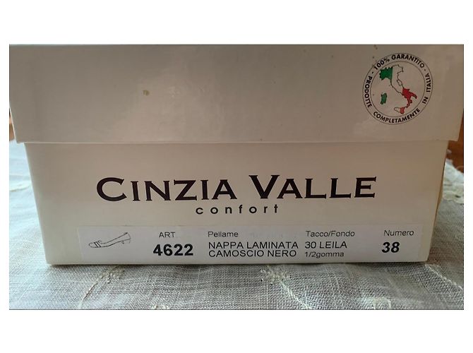 Autre Marque Scarpe basse nere in pelle e camoscio Nero - vista 6