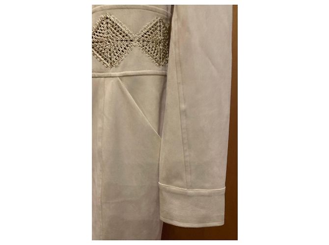 Guess Beiges Wildlederkleid mit dekoriertem Gürtel - Ansicht 5